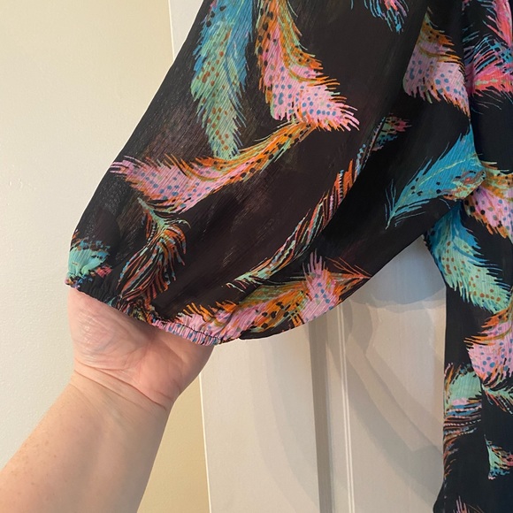 Adorable Lane Bryant Feather Top 🪶 22/24 - Picture 3 of 5